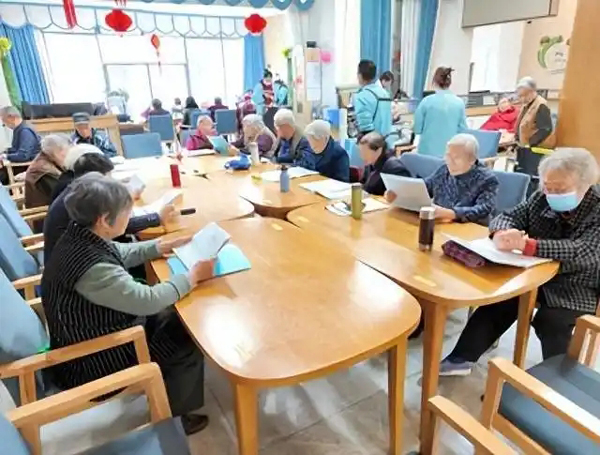 捐款200萬(wàn)元，其亞集團(tuán)為天府新區(qū)養(yǎng)老服務(wù)發(fā)展獻(xiàn)愛心