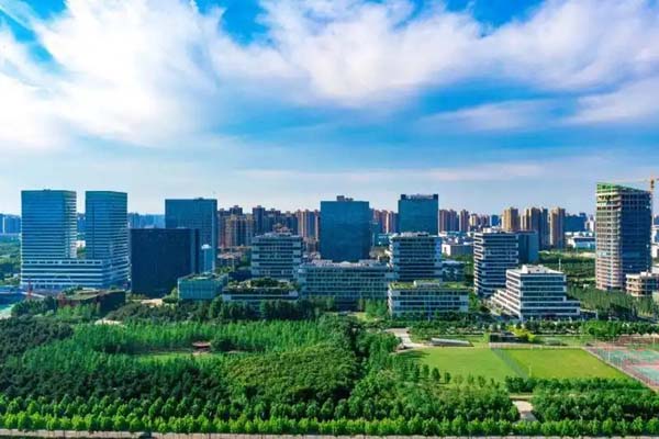 當(dāng) 40℃熱浪遇上西咸海綿城市：看生態(tài)設(shè)施如何 “逆勢降溫” 造綠洲